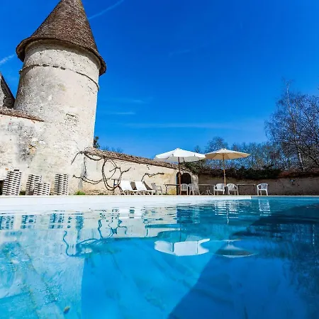 Beautiful Castle In With Private Pool Holiday home Le Veurdre