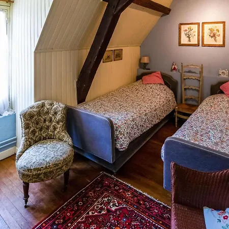 Casa de Férias Beautiful Castle In With Private Pool Le Veurdre