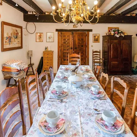 Beautiful Castle In With Private Pool Casa de Férias *